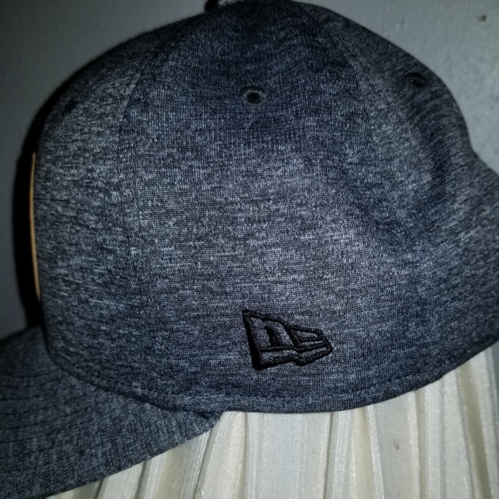 Easton Hat - Picture 3 of 4